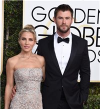 Elsa Pataky y Chris Hemsworth en los Globos de Oro 2017