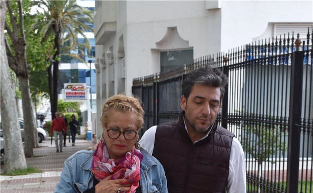 El novio de Maite Zaldívar recoge firmas para que investiguen su proceso 