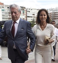 ¿Qué le pasó a Mario Vargas Llosa que empañó sus vacaciones con Isabel Preysler?