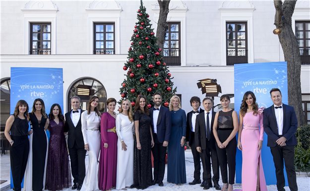 TVE se llena de glamour para inaugurar la Navidad