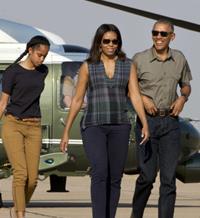 Los Obama y sus hijas inician sus vacaciones españolas