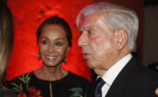 Isabel Preysler y Mario Vargas Llosa recibidos en Perú como estrellas de Hollywood