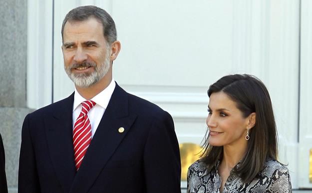 Los reyes Felipe y Letizia empiezan separados su aniversario de boda