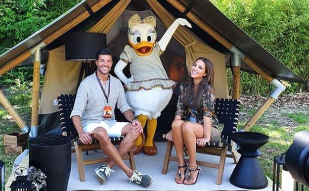 Paula Echevarría disfruta del finde en Disneyland París con Miguel Torres