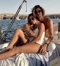 El romántico posado de Anna Ferrer con su novio durante sus vacaciones