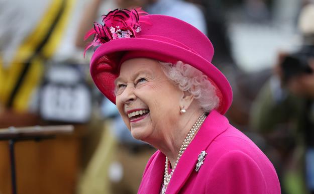 La prueba de que la reina Isabel II es más divertida de lo que creemos