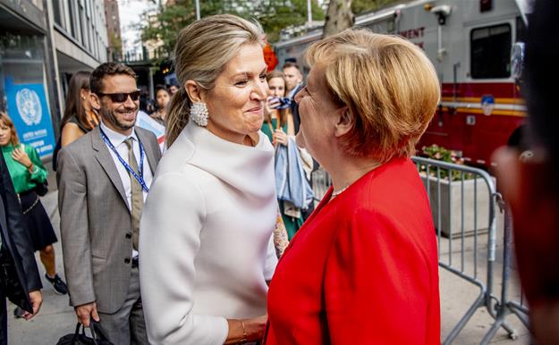 Máxima de Holanda y Ángela Merkel, dos mujeres poderosas ante una simpática confusión