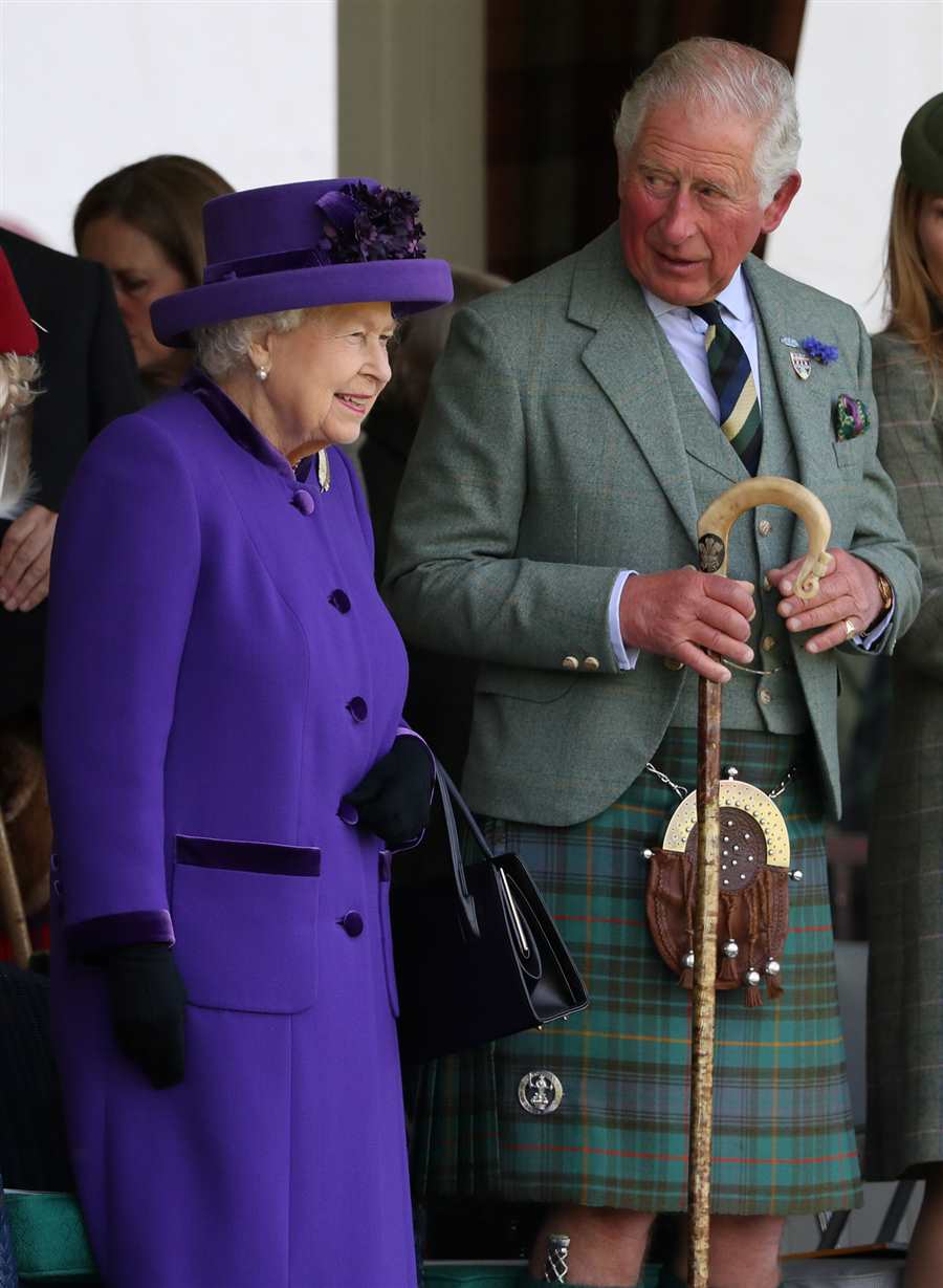 Reina Isabel II príncipe Carlos