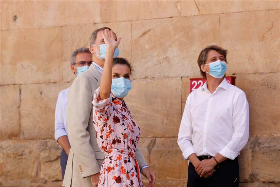 Reina Letizia saludo