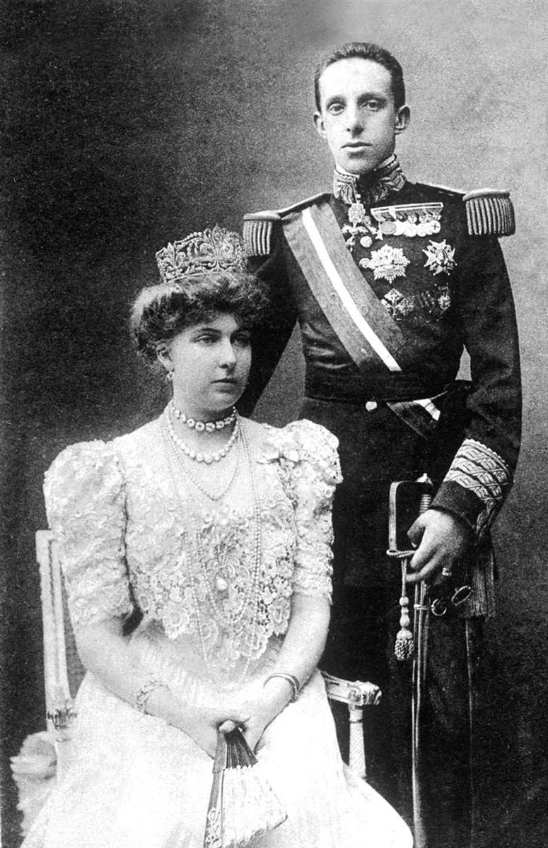 Alfonso XIII y Victoria Eugenia de Battenberg