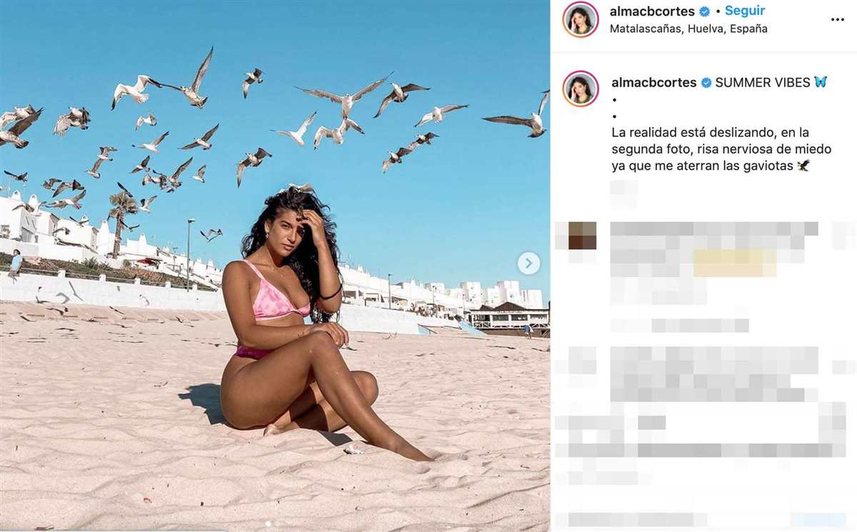 Alma Cortés posa en bikini, muy sexy tras ser mamá, entre rumores de ruptura