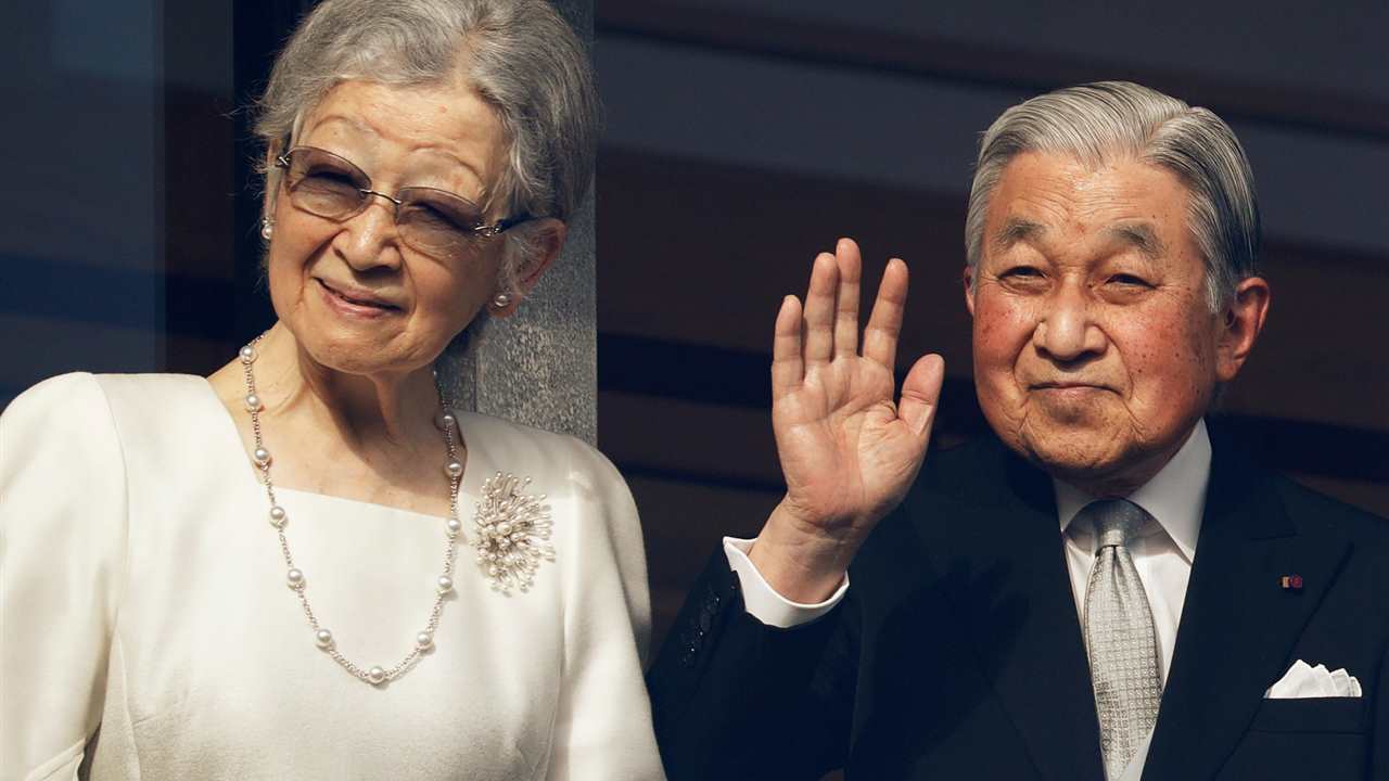 La Familia Imperial de Japón comienza una nueva vida