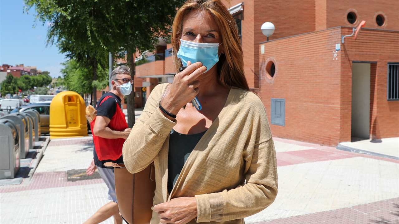 Elena Rodríguez, madre Adara, sufre un accidente con su coche