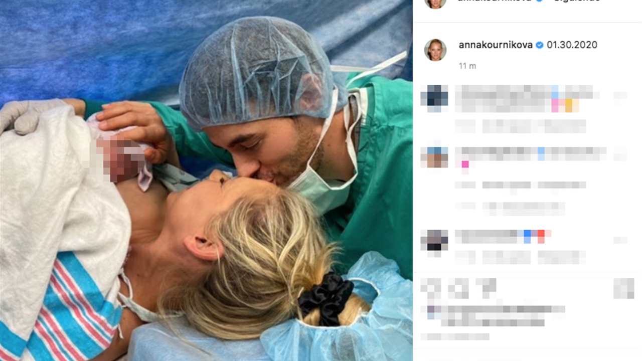 Enrique Iglesias y Anna Kournikova posan con su hija recién nacida por primera vez
