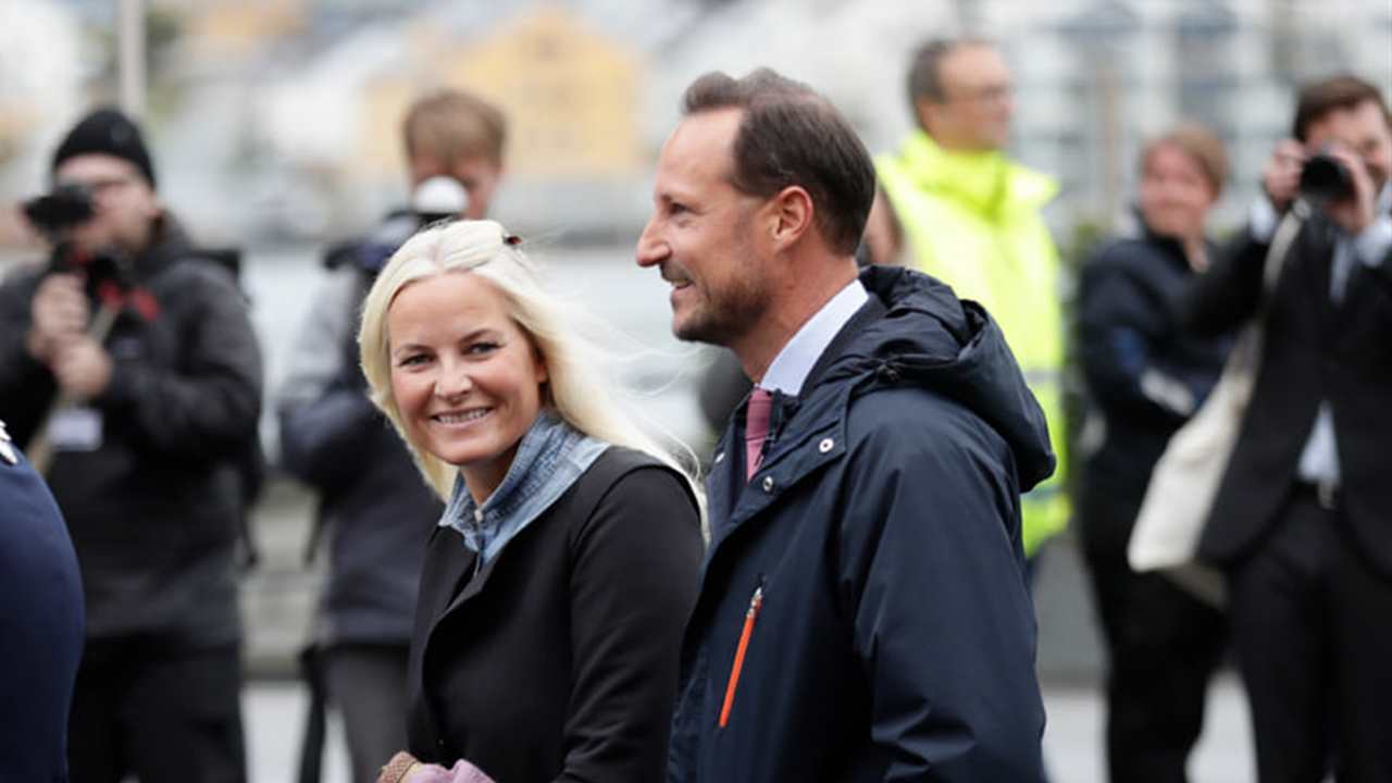 La clara mejoría de Mette-Marit de Noruega junto al príncipe Haakon en su agenda oficial