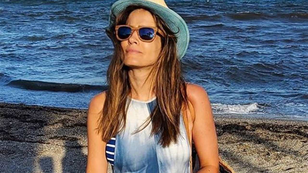 Isabel Jiménez dice adiós a sus vacaciones con un posado en bikini que dará mucho qué hablar