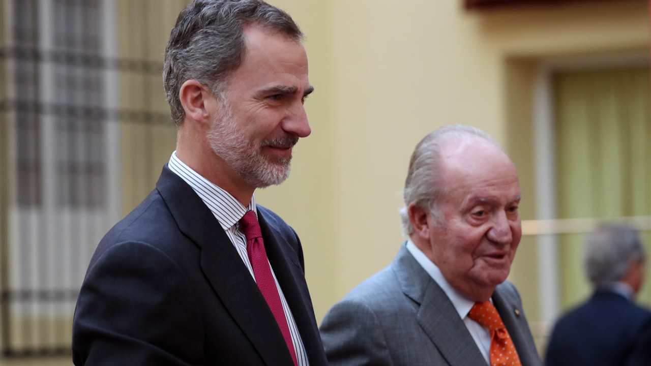El rey Felipe VI renuncia a la herencia de su padre, el rey Juan Carlos, al que retira su asignación