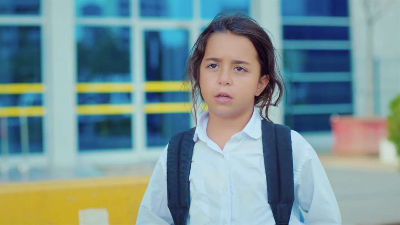 Quién es Beren Gökyildiz, la pequeña y talentosa actriz protagonista de la serie ‘Mi hija’