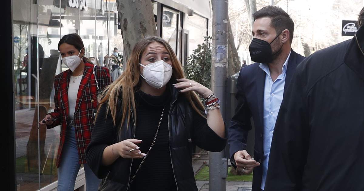 Gloria camila provoca a rocío carrasco uniéndose a olga moreno, antonio david y rocío flores