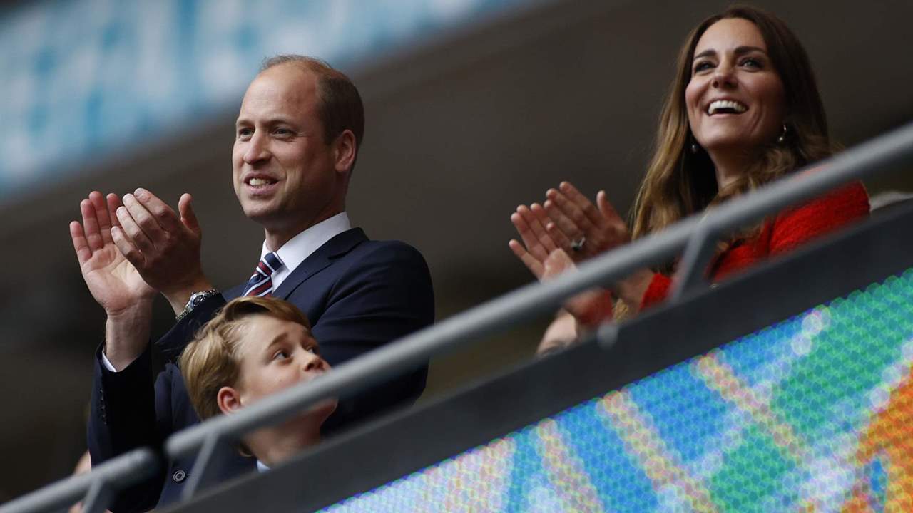 Kate Middleton y el príncipe Guillermo proporcionan una moderna educación a su hijo George