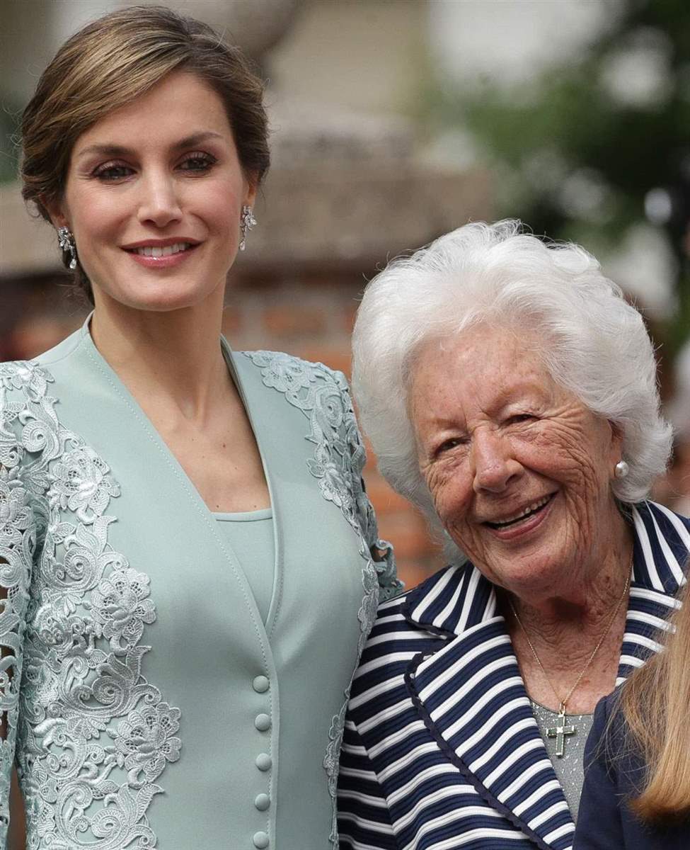 Menchu, la abuela de la reina Letizia, recibe un premio en Asturias