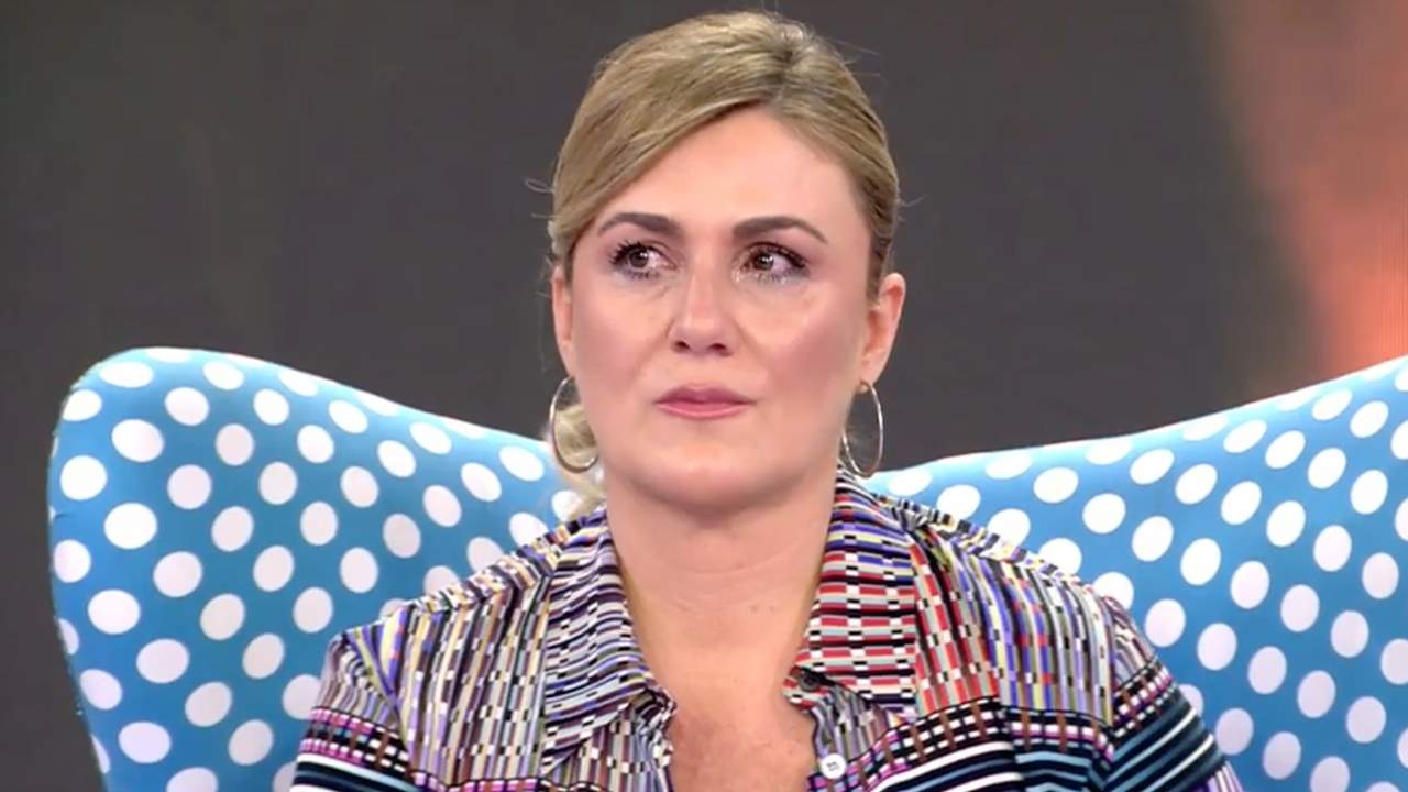 Carlota Corredera aguanta las lágrimas al transmitir un mensaje de David Valldeperas tras perder a su madre