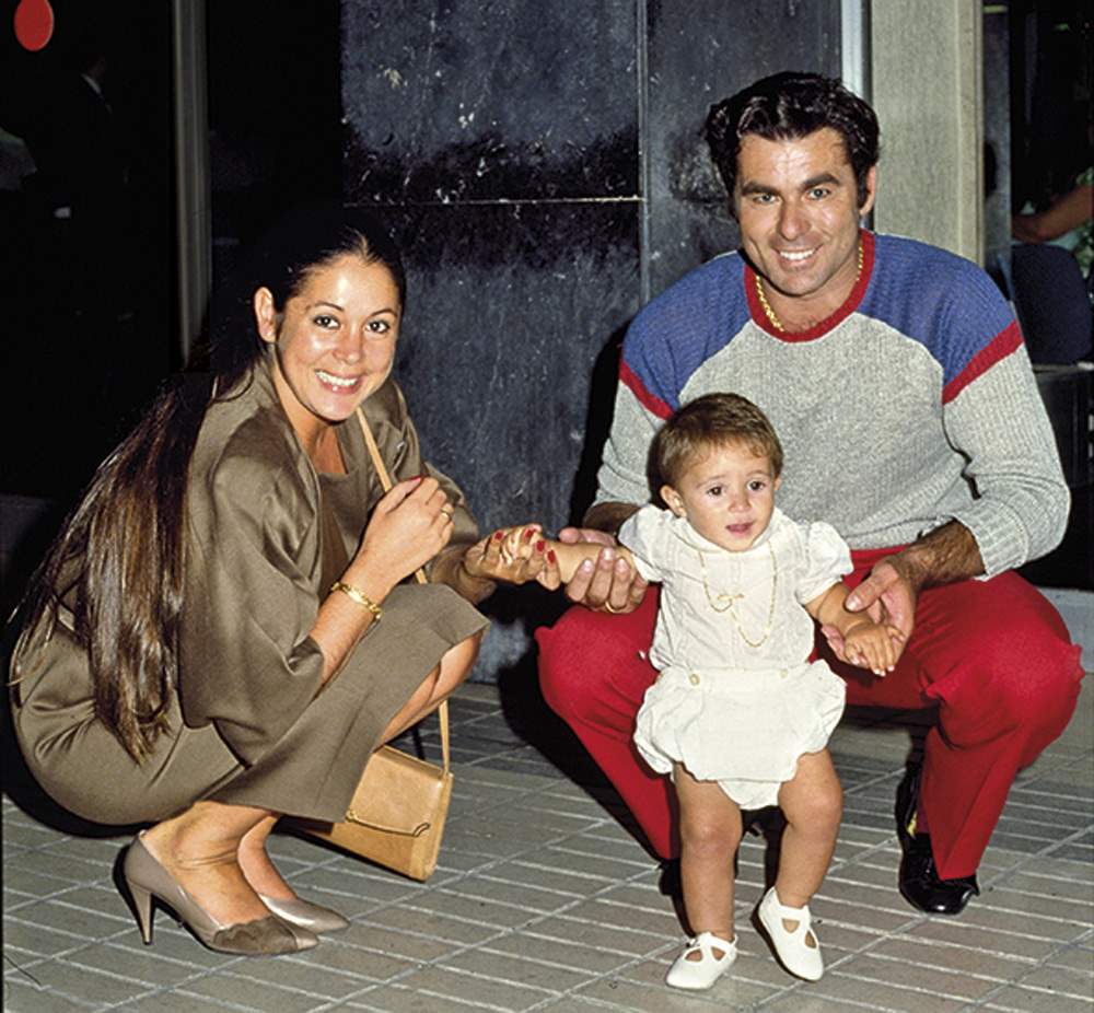 Isabel Pantoja y Paquirri con Kiko Rivera de bebé