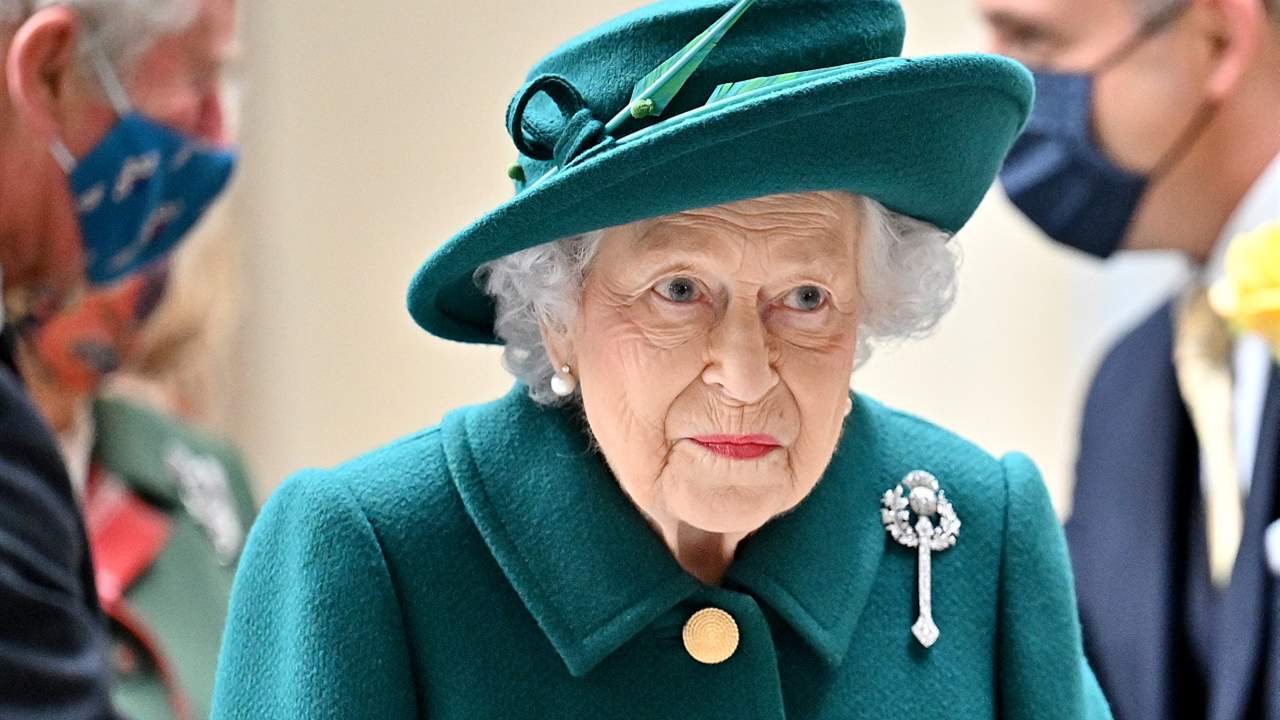 La reina Isabel II cierra otro año para el olvido, marcado por la muerte del duque de Edimburgo