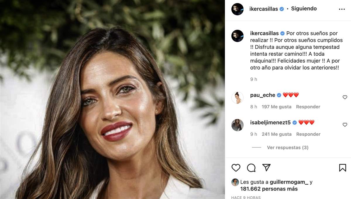 Iker Casillas felicita a Sara Carbonero