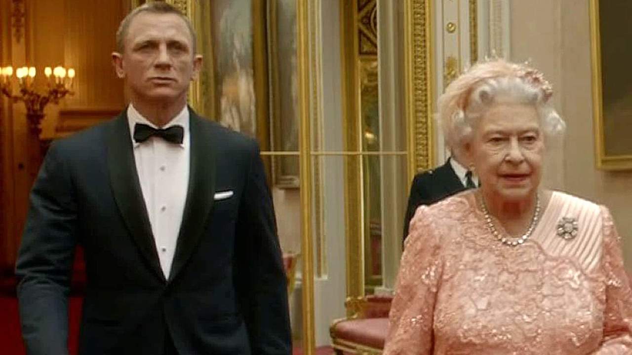 Daniel Craig desvela, muy sincero, cómo es Isabel II en las distancias cortas