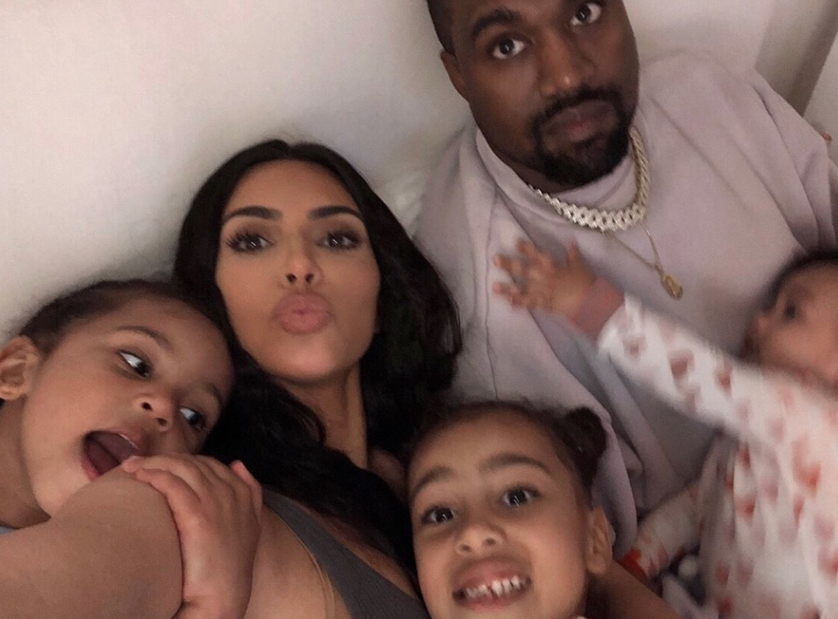 Kim Kardashian y Kanye West dan la bienvenida a su cuarto hijo