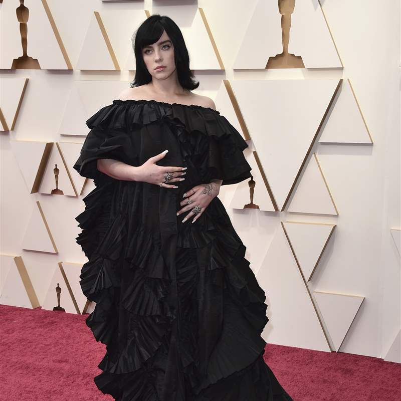 Los peores looks de la alfombra roja de los Oscar 2022