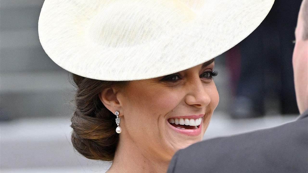 Kate Middleton, impresionante, con un vestido de estreno amarillo es su esperadísimo reencuentro con Meghan Markle