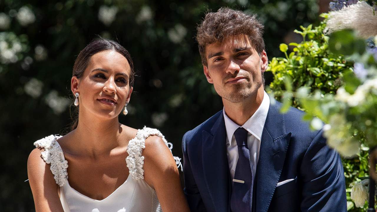 La presentadora Marina Valdés se casa con el futbolista Javier Ribelles en una boda repleta de caras conocidas de La Sexta