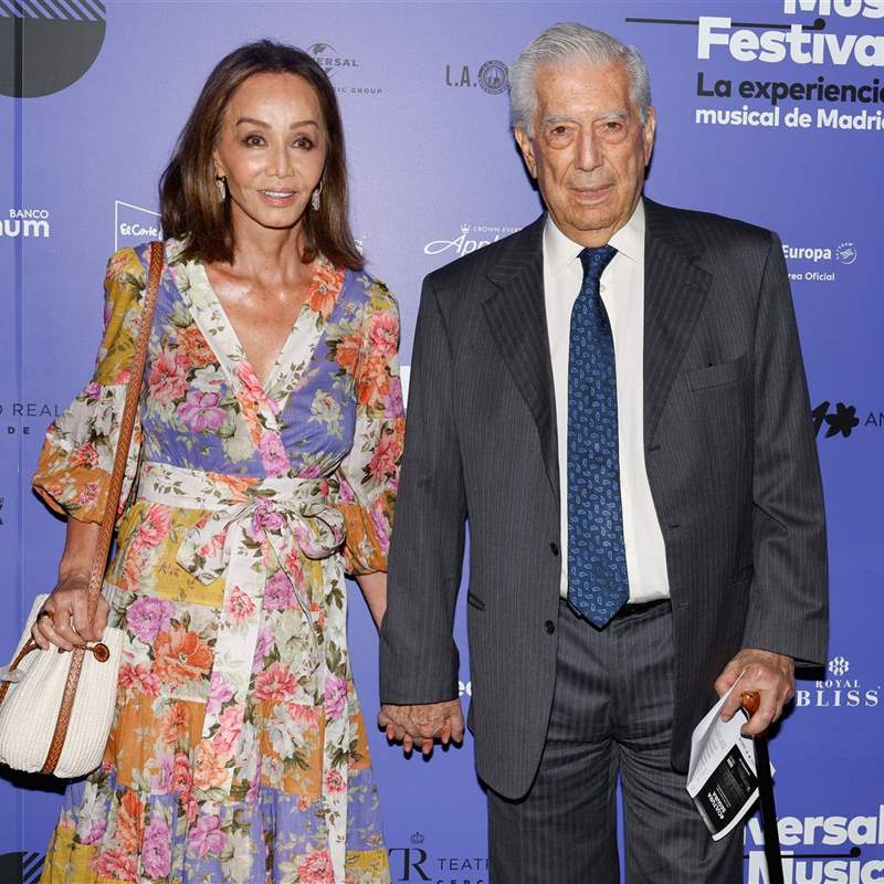 Isabel Preysler y Mario Vargas Llosa en el Teatro Real de Madrid