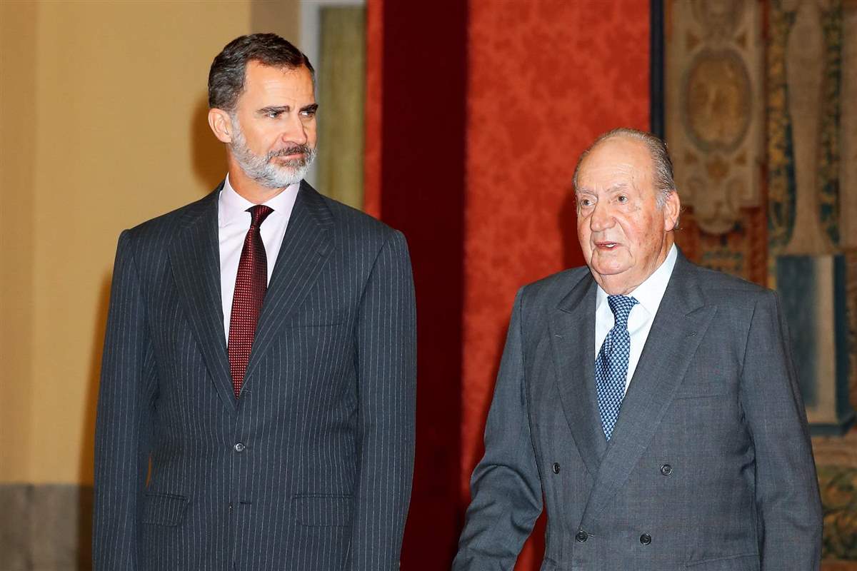 Rey Felipe y rey Juan Carlos