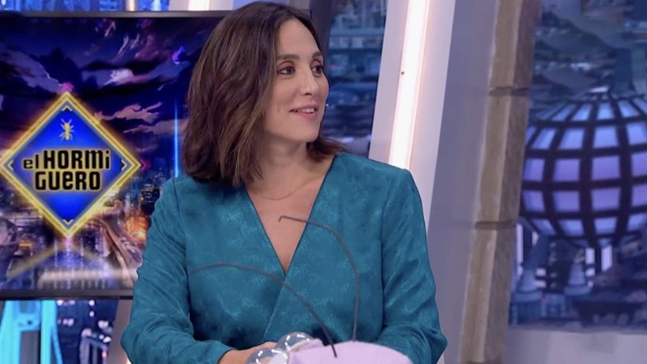 Tamara Falcó, nerviosa, se moja al hablar de su boda con Iñigo Onieva en su vuelta a 'El Hormiguero'