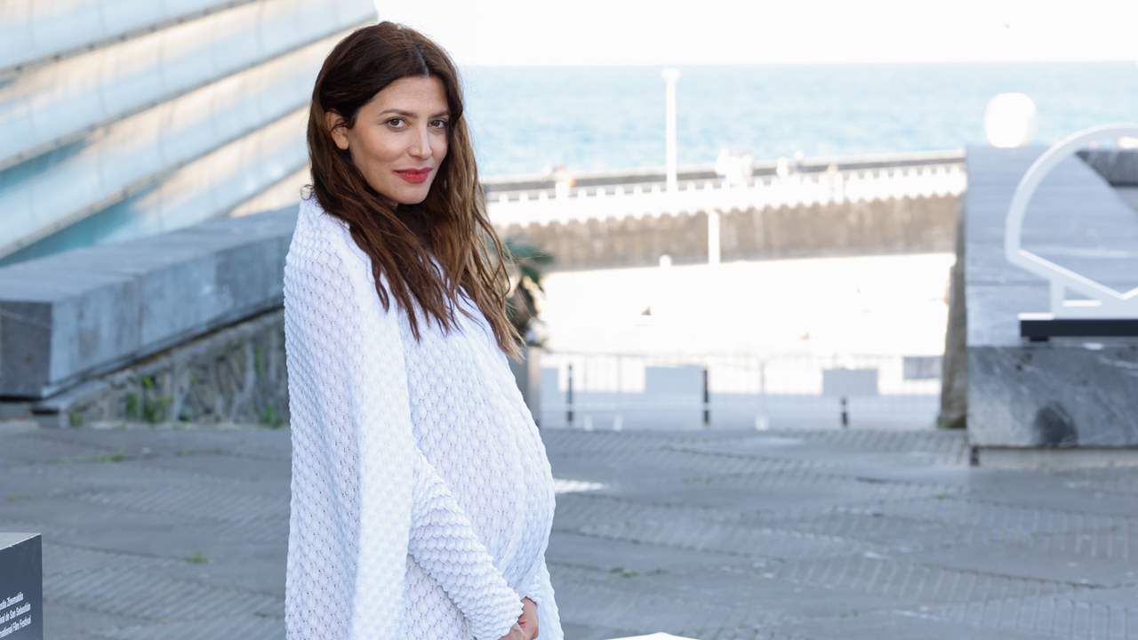Bárbara Lennie, feliz, presume de embarazo en Donostia