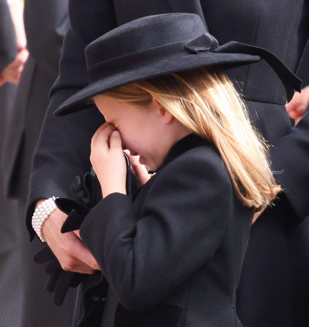 charlotte llorando en el funeral Isabel II