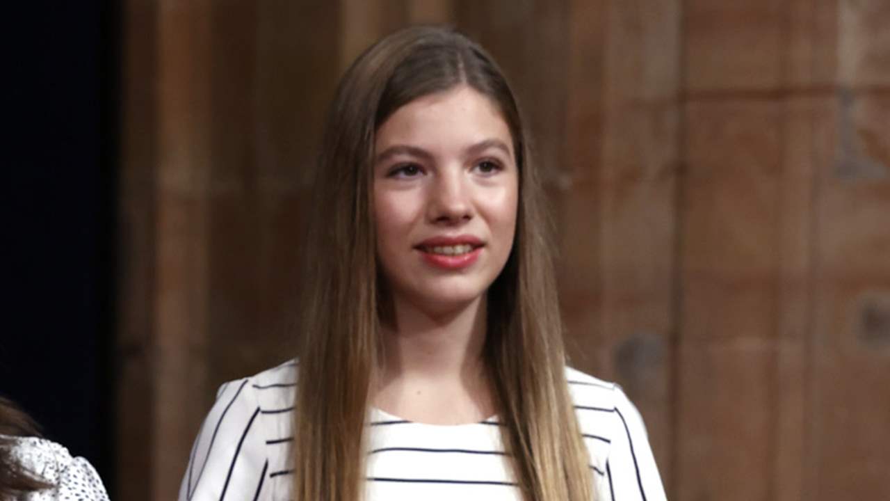 La infanta Sofía estrena tacones en la recepción de los Princesa de Asturias