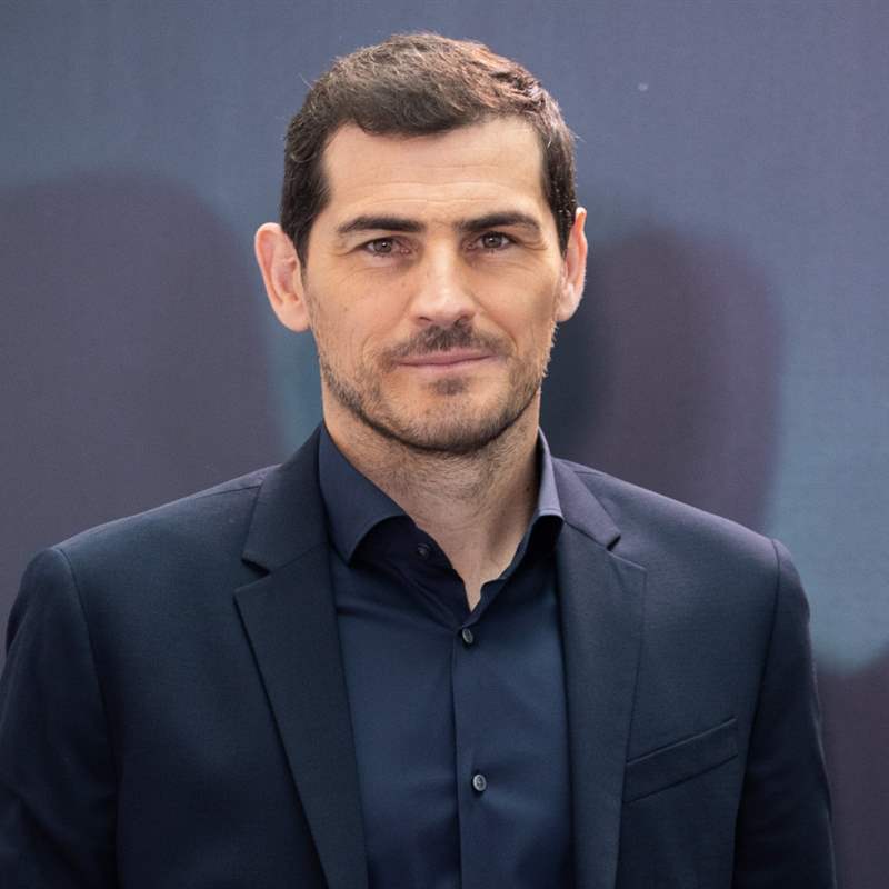 Iker Casillas, dispuesto a renunciar al Mundial por la operación de Sara Carbonero