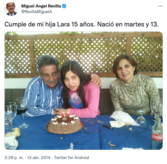 Miguel Ángel Revilla con su hija Lara y su mujer Aurora