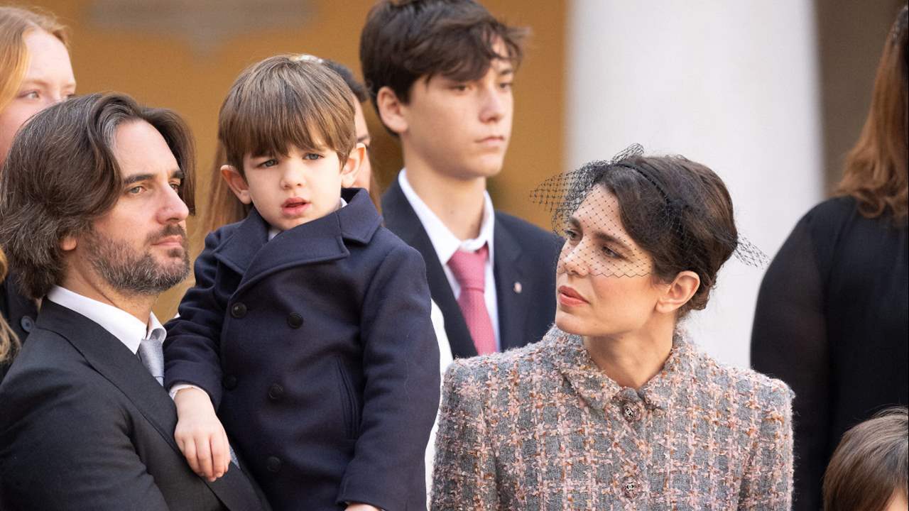 Carlota Casiraghi se sincera sobre su faceta como madre y la angustia que siente por sus hijos pequeños