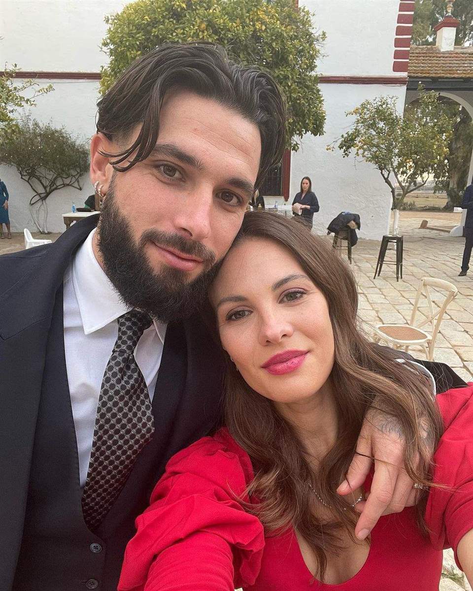 Jessica Bueno y Jota Peleteiro