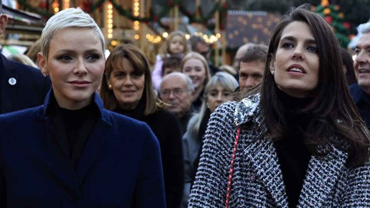 Charlene y Carlota Casiraghi, muy cómplices y cercanas, inauguran de manera oficial la Navidad en Mónaco