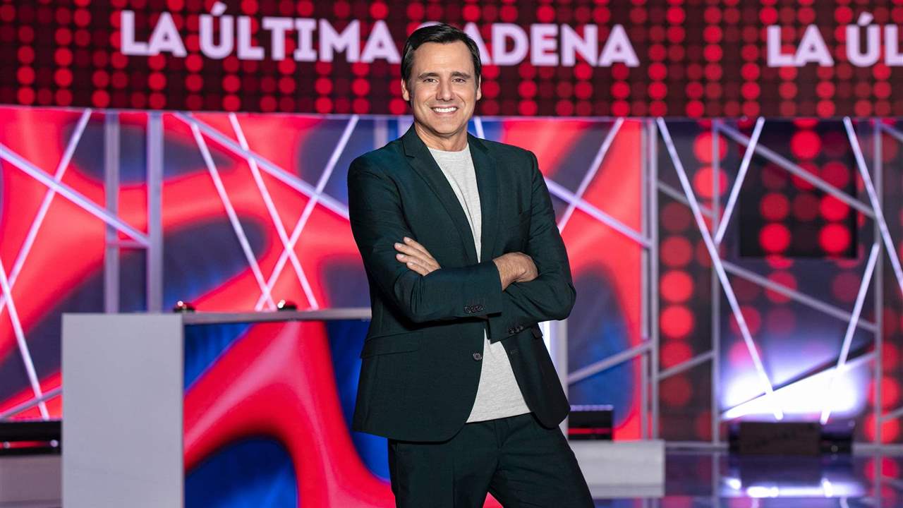 De 'Sálvame' a 'Reacción en cadena': Ion Aramendi es el nuevo rostro de Telecinco