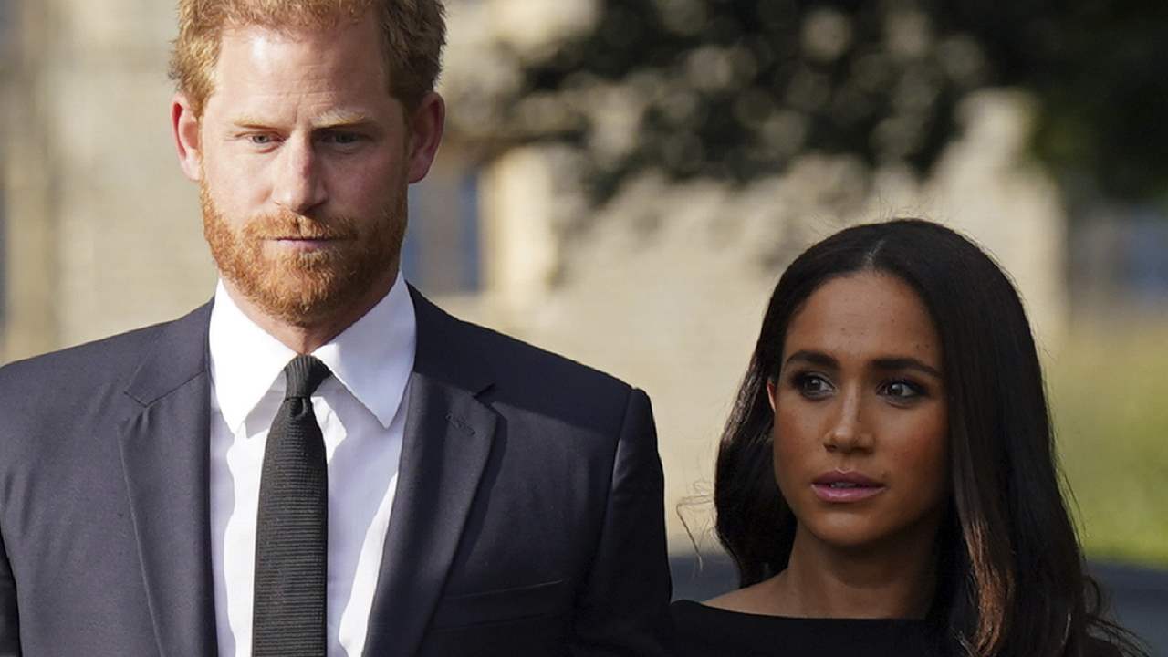 El príncipe Harry y Meghan Markle no renunciarán a sus títulos 