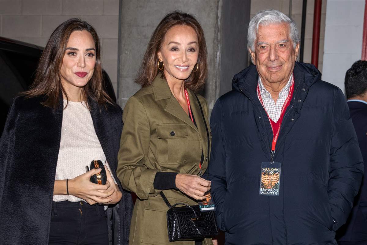 Tamara, Isabel y Mario Vargas Llosa