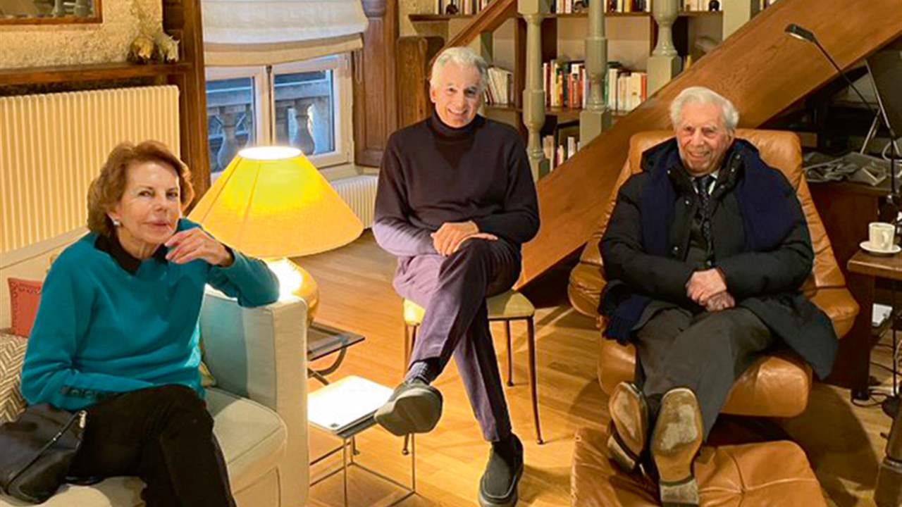 Mario Vargas Llosa y Patricia congelaron París con su fría relación