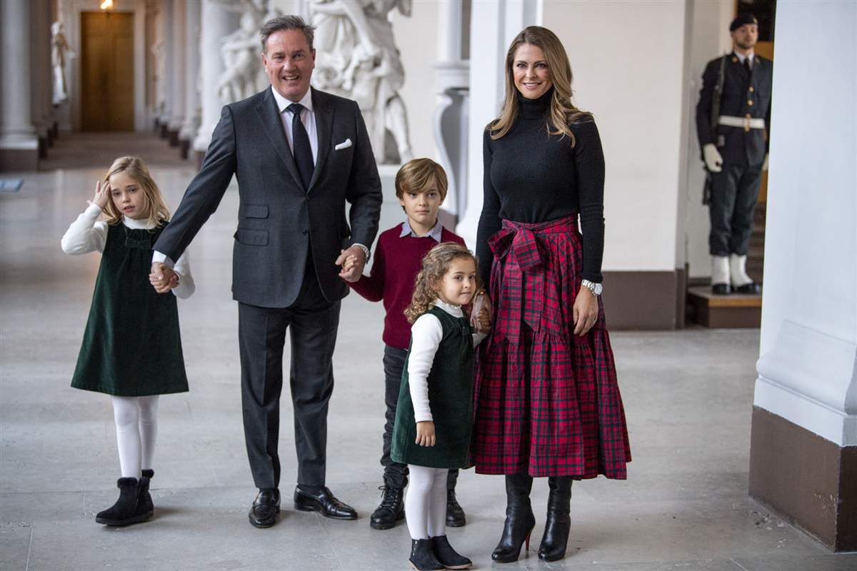 La princesa Magdalena de Suecia y su familia